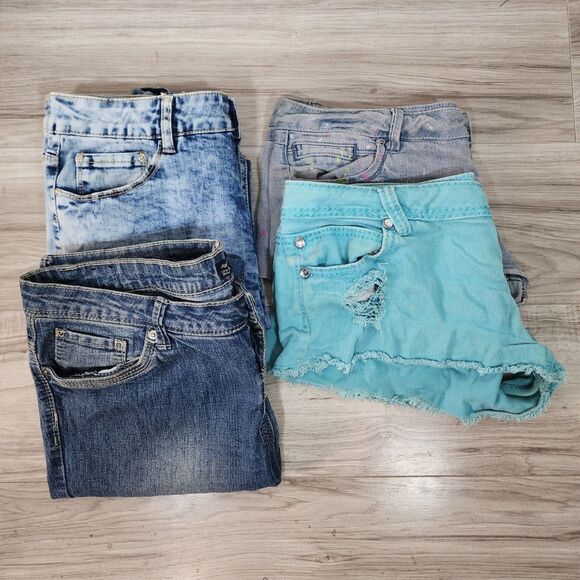 Juniors Demin Short & Jeans Size 13 Lot of 4 - Picture 1 of 10